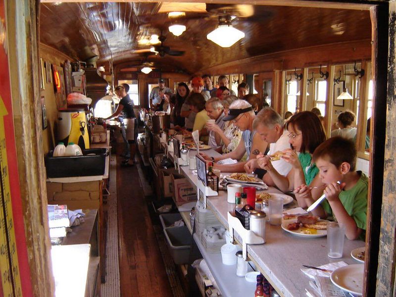Wisconsin: Frank's Diner – Kenosha