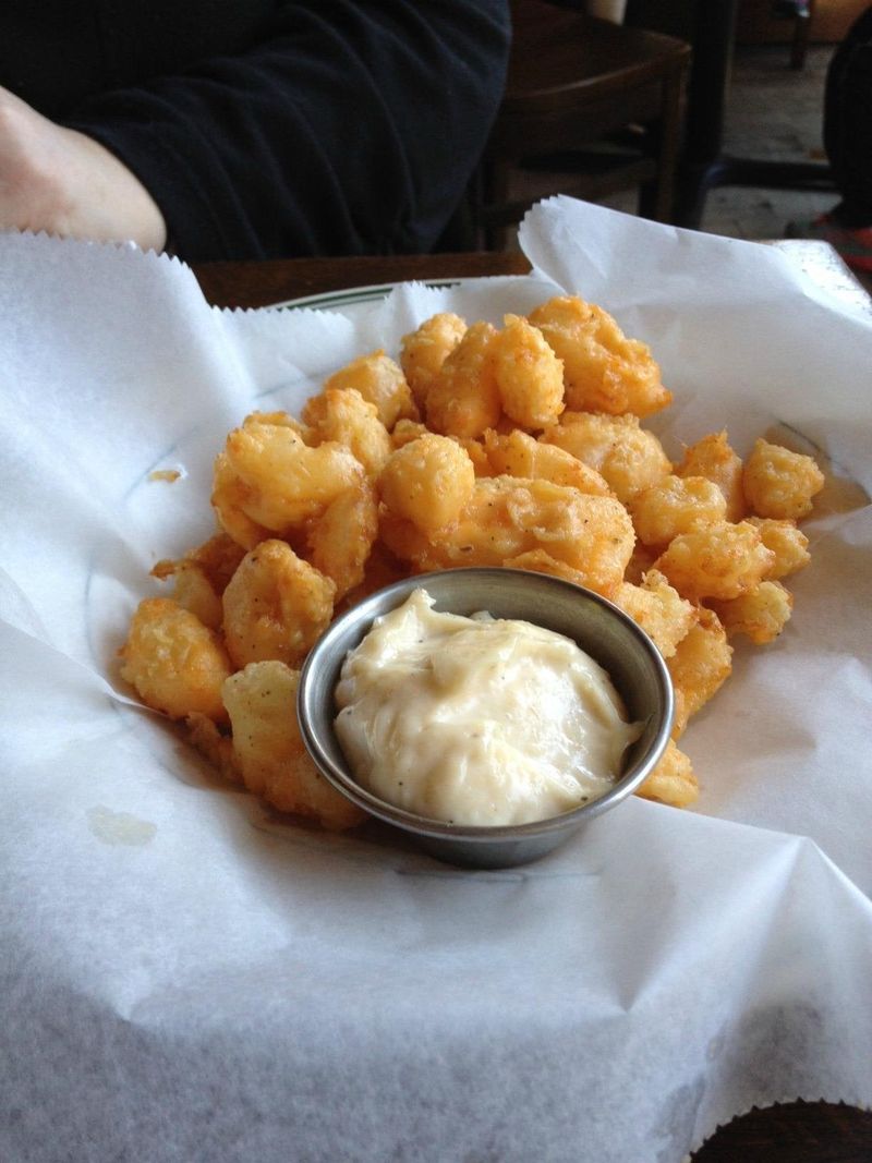 Wisconsin: Fried Cheese Curds – The Old Fashioned, Madison