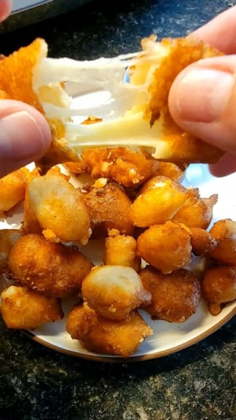 Wisconsin: Cheese Curds