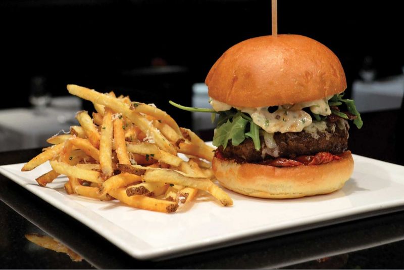 Wyoming: Bison Burger – Local Restaurant & Bar, Jackson
