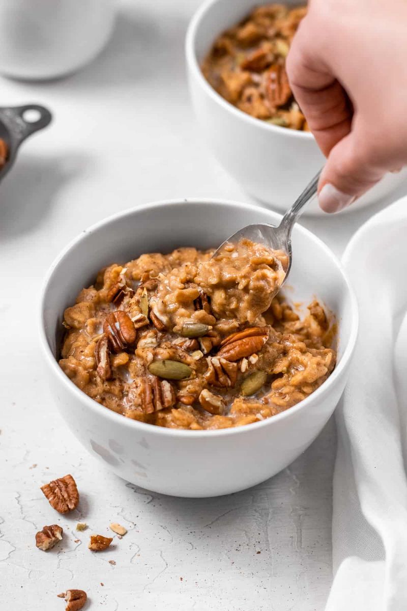 Pumpkin Spice Oatmeal with Pecans